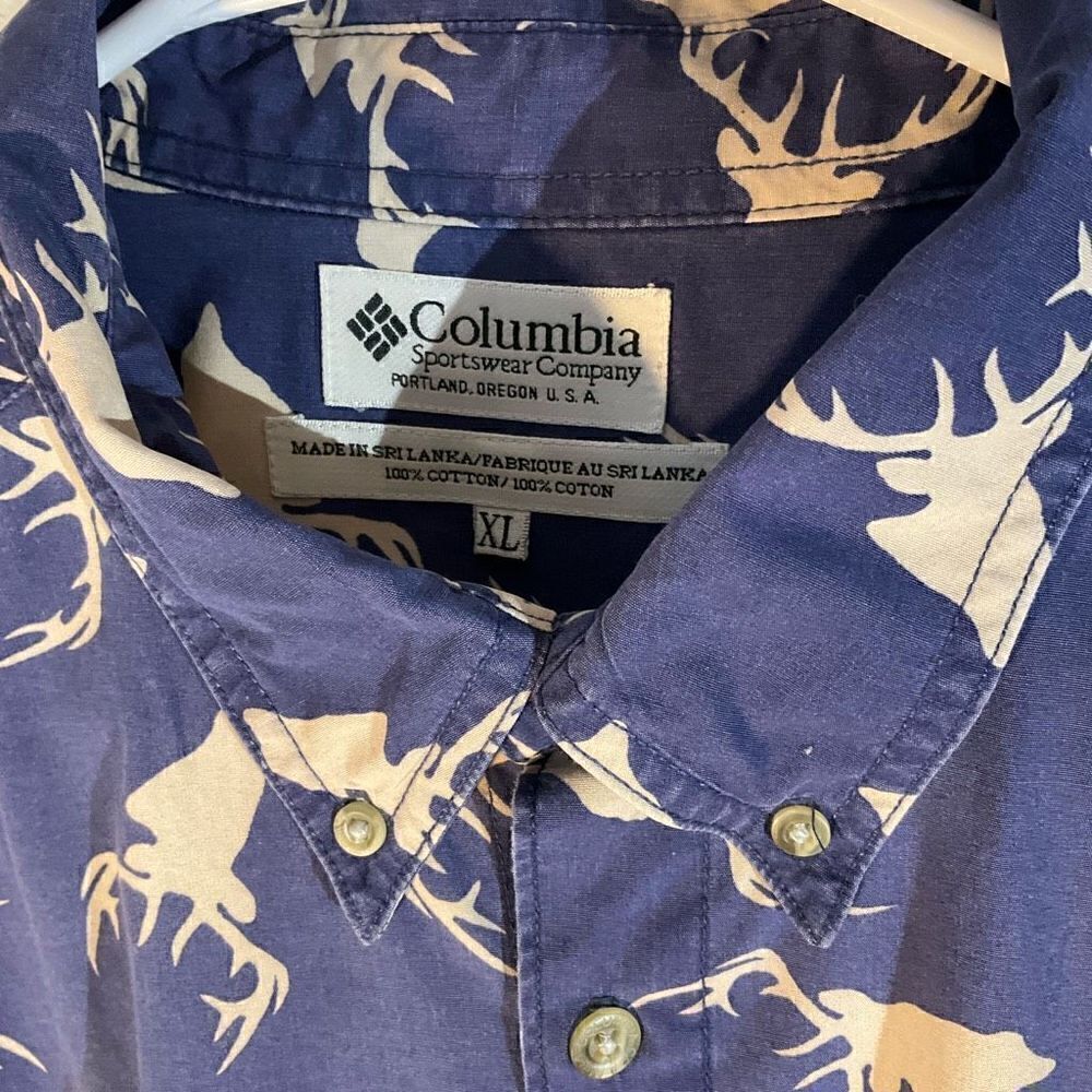 Columbia Buck 100% Cotton Button Down, XL Blue Christmas holidays hannuka deer